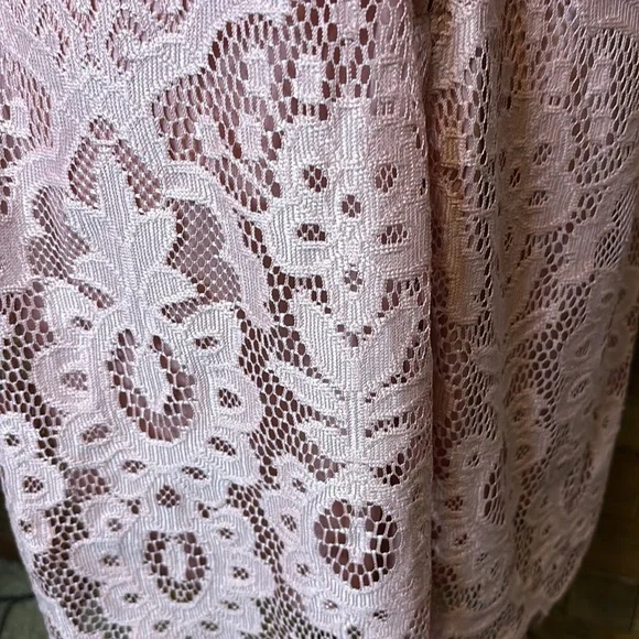 Adorable net print light pink dress sleeveless - Picture 5 of 6